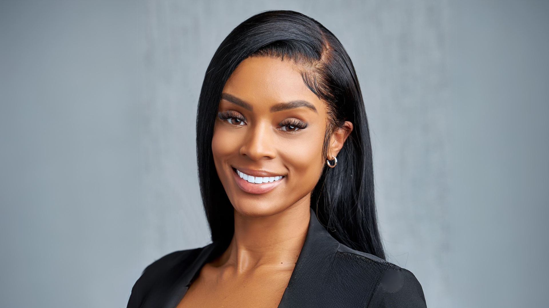DR. ROBIN BARRETT<br>Pharm D., NASM-CPT, PRETTYLITTLEDOCTOR ™